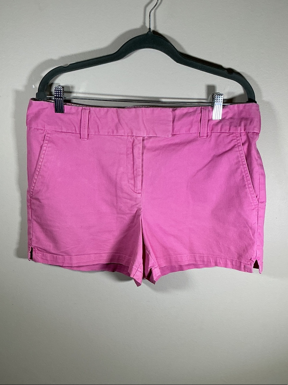 Ann Taylor LOFT Pink Chino Shorts Women’s Size 10 Bright Summer Casual Preppy